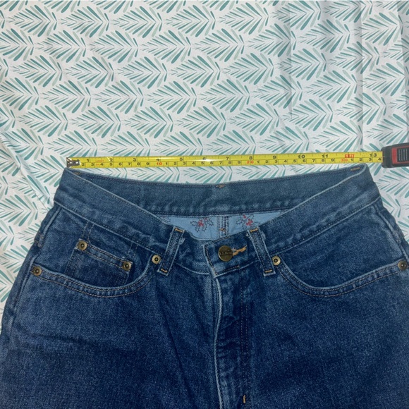 LL Bean Double L Relaxed Fit Jeans - Size 8R - Picture 6 of 11